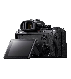 Sony a7 III ILCE 7M3 [ Body | Body + 28 70mm Lens ]